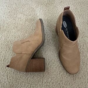 Dr Scholls tan ankle booties